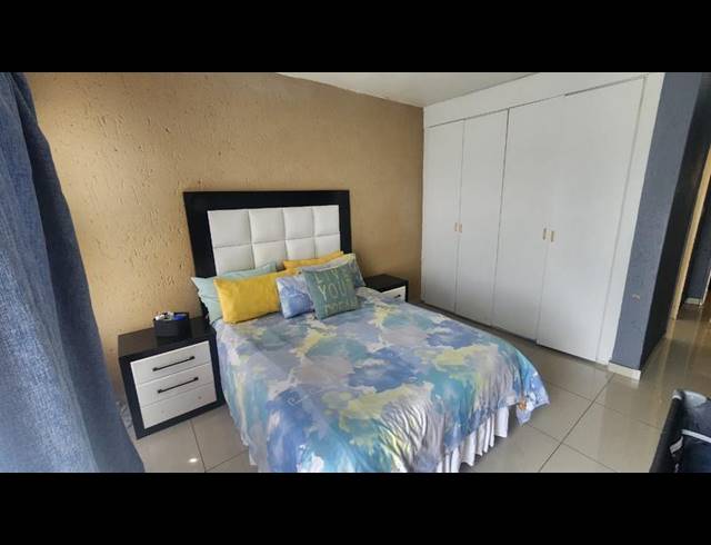 2 BEDROOM TOWNHOUSE FOR SALE IN GLENVISTA